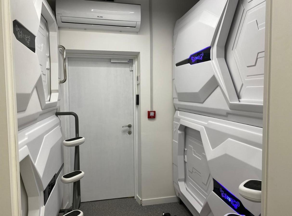 Av-1 Capsule Hotel Kiev Eksteriør bilde