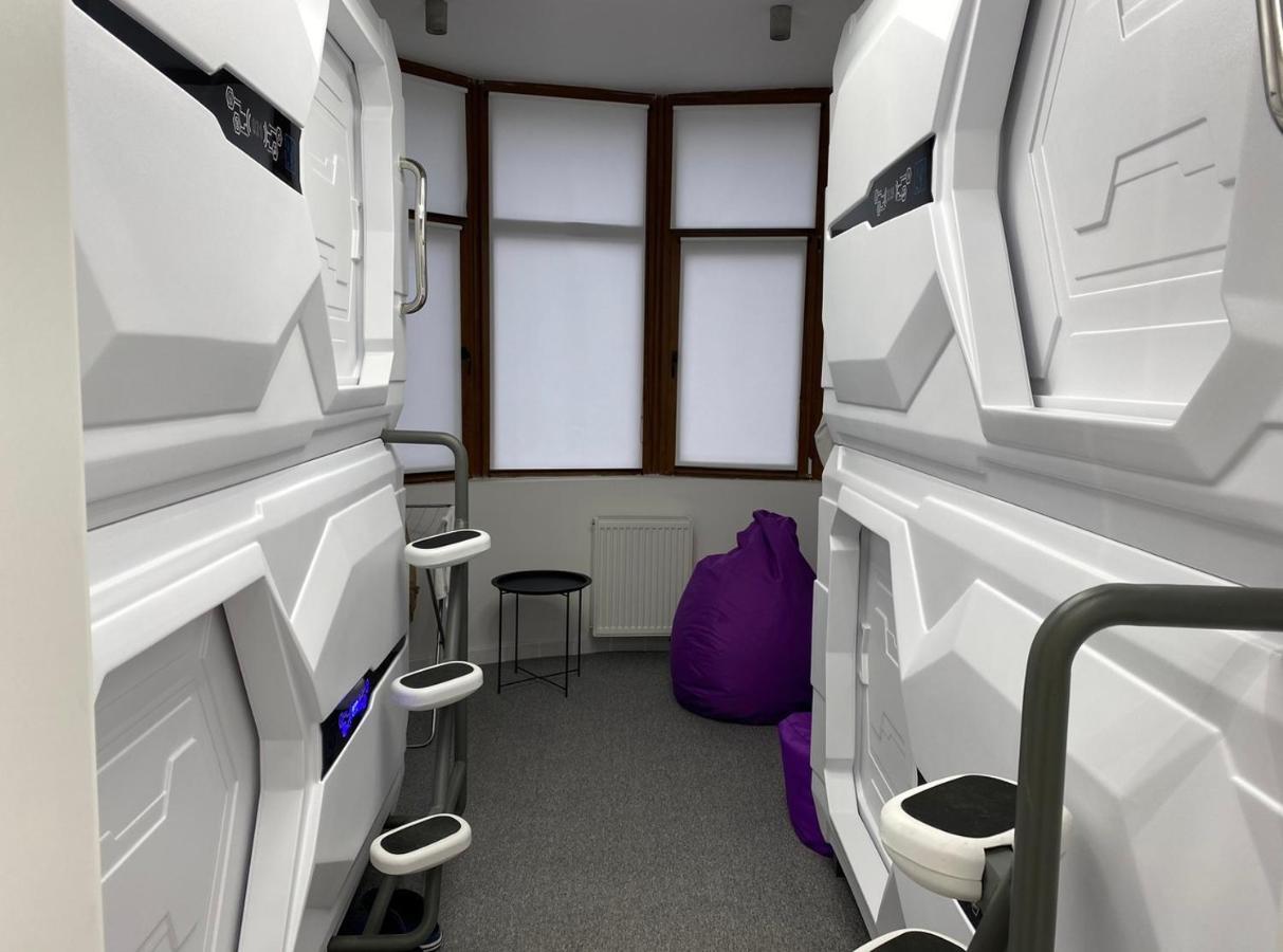 Av-1 Capsule Hotel Kiev Eksteriør bilde