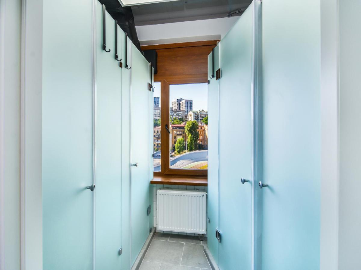 Av-1 Capsule Hotel Kiev Eksteriør bilde