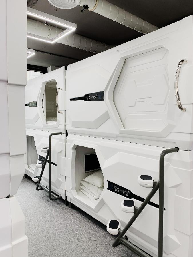 Av-1 Capsule Hotel Kiev Eksteriør bilde