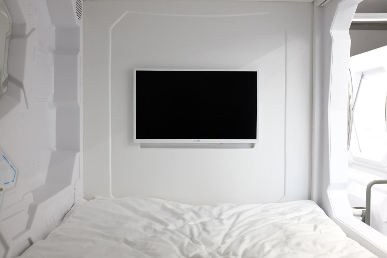 Av-1 Capsule Hotel Kiev Eksteriør bilde